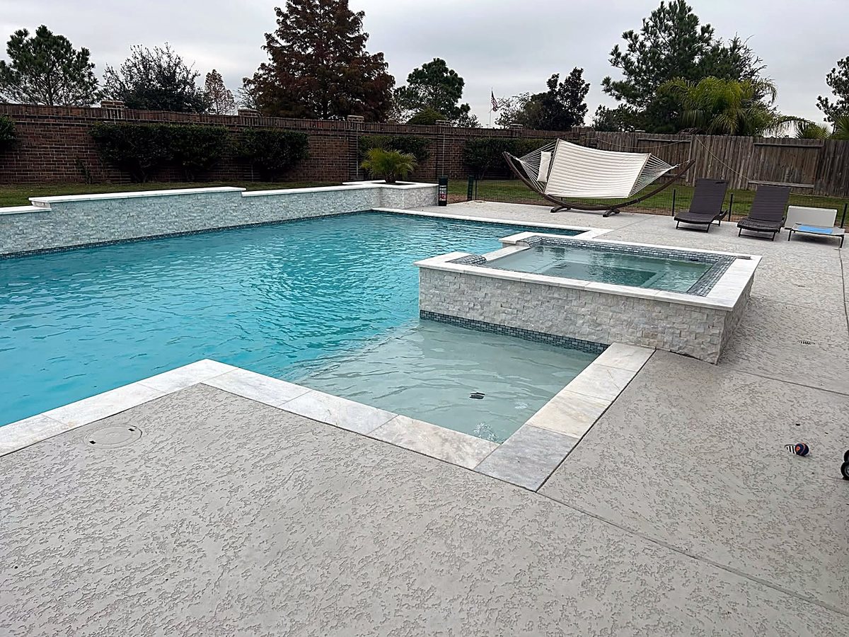 Rivers Edge Pools build