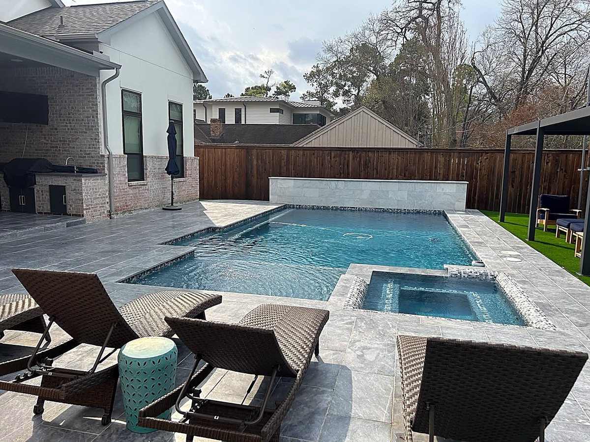 Rivers Edge Pools build