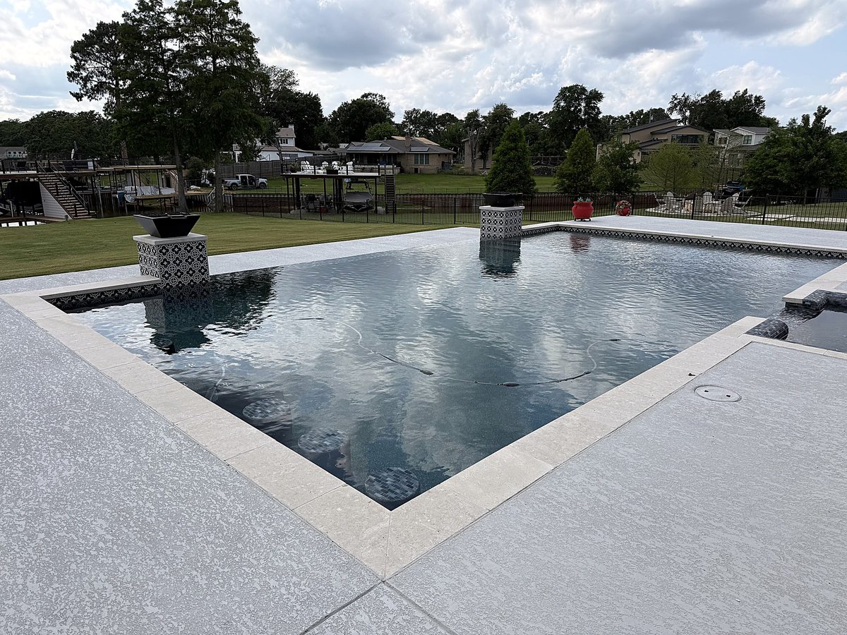 Rivers Edge Pools build
