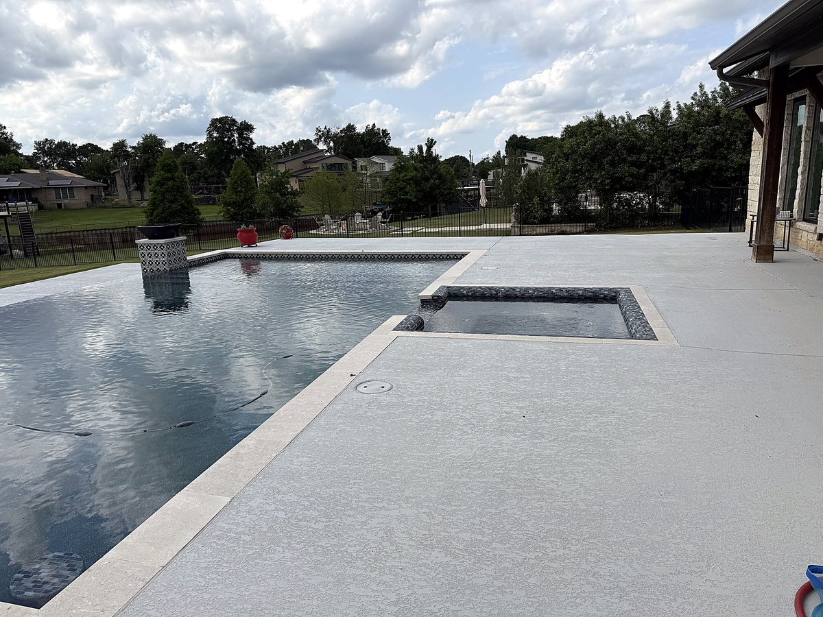 Rivers Edge Pools build